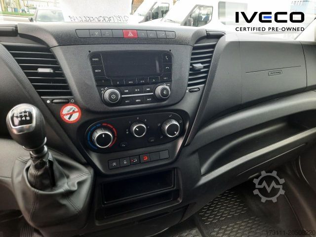 Vrachtwagen met bakwagen IVECO Daily 35C16H Koffer LBW / Klima