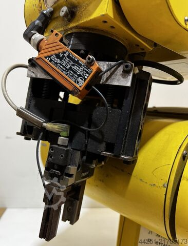 Industrial robot FANUC LR Mate 100i