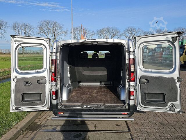 Camioneta familiar de techo alto RENAULT TRAFIC 2.0 DCI L2 Dubbel Cabine NAP