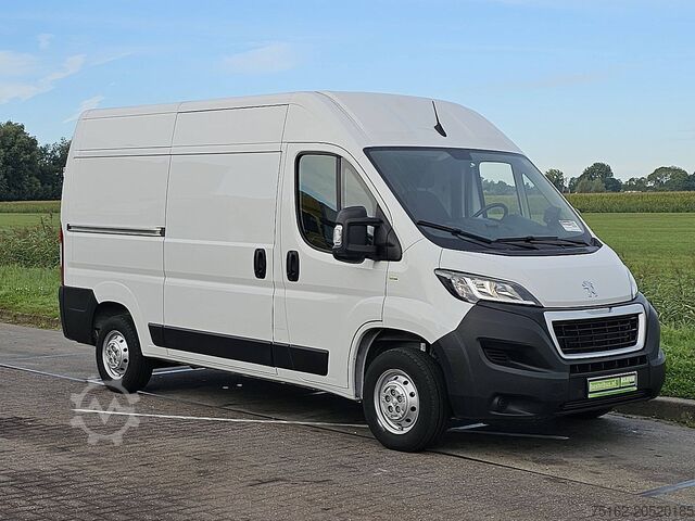 Camioneta familiar de techo alto PEUGEOT BOXER 2.2 L2H2 Airco Euro6!
