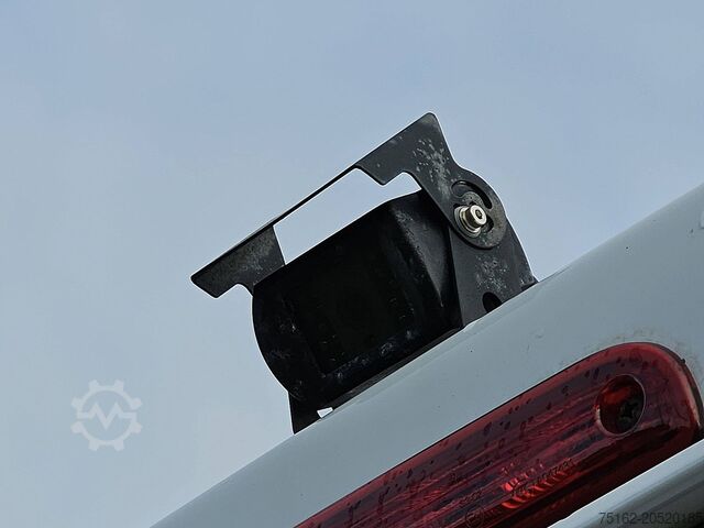 Camioneta familiar de techo alto PEUGEOT BOXER 2.2 L2H2 Airco Euro6!