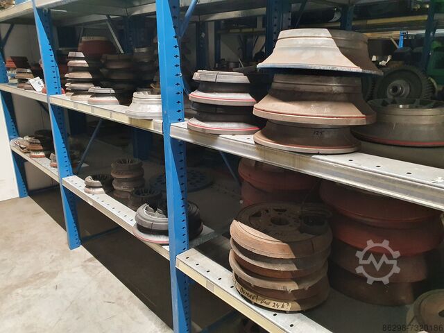 Ruim 15.000 Demag onderdelen in voorraad Demag