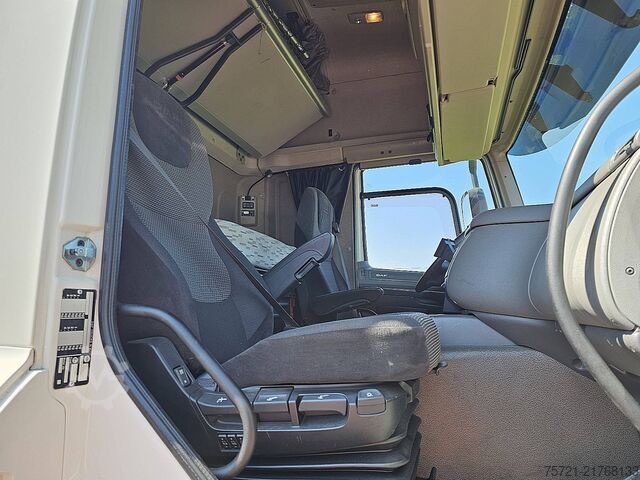 Standard-SZM DAF CF 440