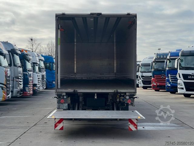 Semiremorcă carosată WÜLLHORST * WIE NEUWERTIG * 2T LBW * LIFT * SAF