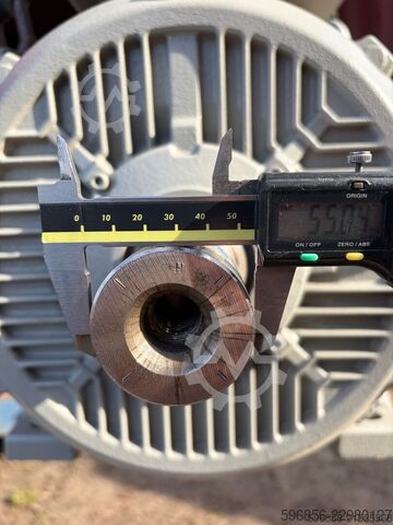  Silnik elektryczny Siemens 1LE16032AA434AB4-Z 30kW 200L IE3 2955rpm 400 690V IP55 B3