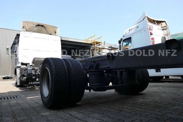 Truck chassis RENAULT D 12.240 Wechselaufbau Motorschaden Euro 6