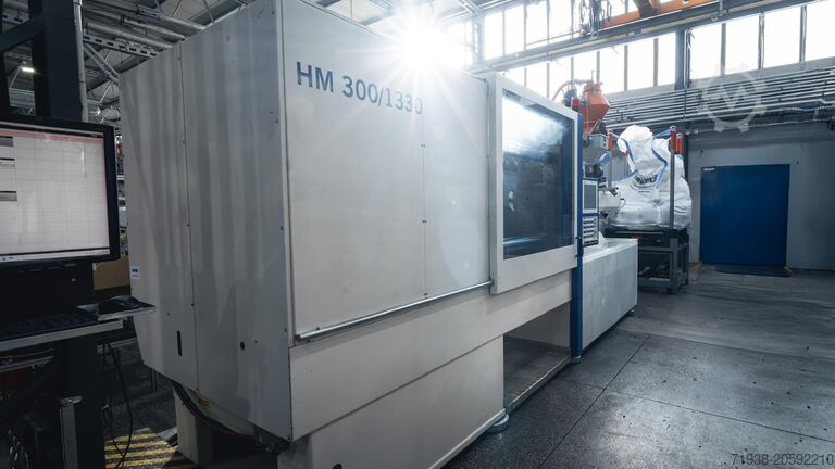 Spuitgietmachine BATTENFELD HM 300/1330