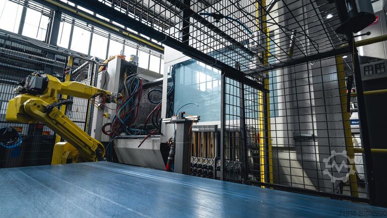 Enjeksiyonlu kalıp makinası BATTENFELD HM 300/1330