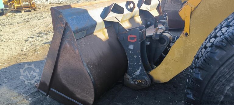 Loader with wheeled chassis Caterpillar 950G