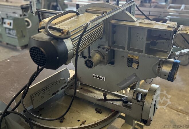 Çapraz kesim ve gönyeli daire testere Graule ZS 200N-F