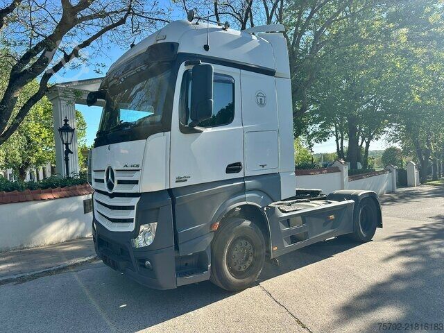 Dodávka Mercedes-Benz Actros 1845 Sattelzugmaschine
