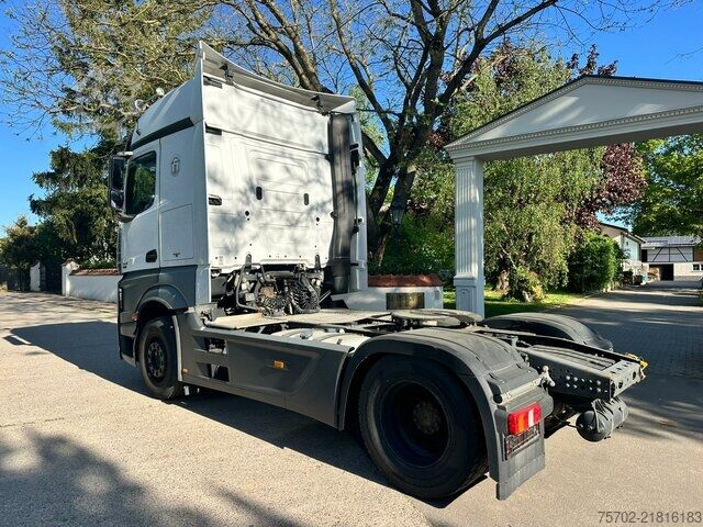 Dodávka Mercedes-Benz Actros 1845 Sattelzugmaschine