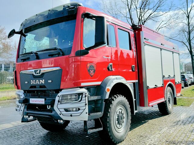 Fire department all-wheel drive tank fire engine (TLF) MAN TGM 18.320 TLF 4000 Allrad 5000 l Wasser