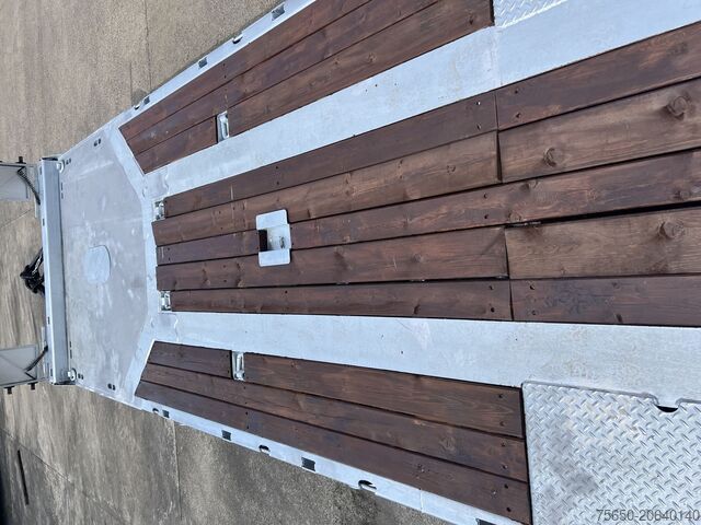 Remolque de plataforma baja Möslein T 3-9,20 F  3 Achs Tieflader mit gerader Ladefläche 9 m, Neufahrzeug