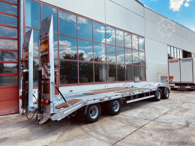 Remolque de plataforma baja Möslein T 4 VB F 4 Achs Tieflader- Anhänger, Neufahrzeug
