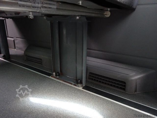 Motor coach VOLKSWAGEN Crafter 50 2.0 Tdi ReiseBus 1+16 Sitze Klima Ahk