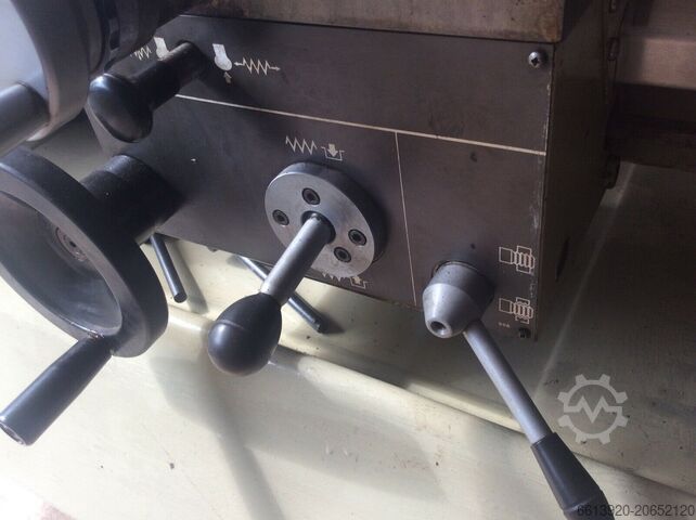 Strug sa prolaznim vretenom Harrison Soustruh M250