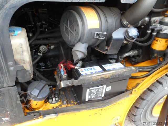 Περονοφόρο ανυψωτικό με τηλεσκοπικό βραχίονα JCB TLT 25 Teletruck