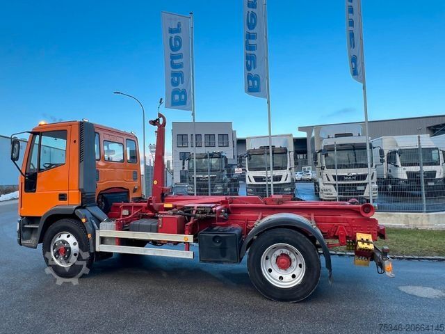 Kampós konténerszállító teherautó IVECO ML 120E18 Abrollkipper/Kran-Mulde/Funk/Seilwinde
