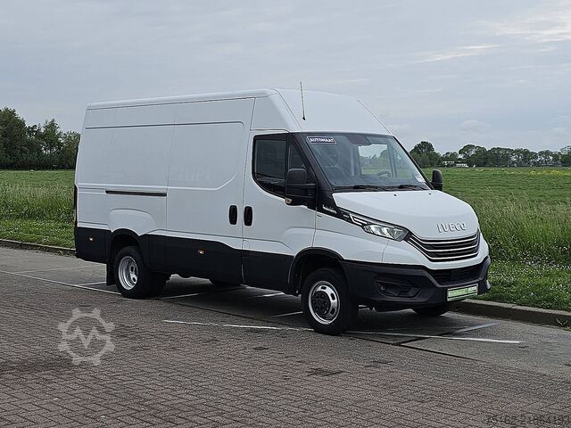 Bestelauto IVECO DAILY 35C21 3.0Ltr Dubbellucht !