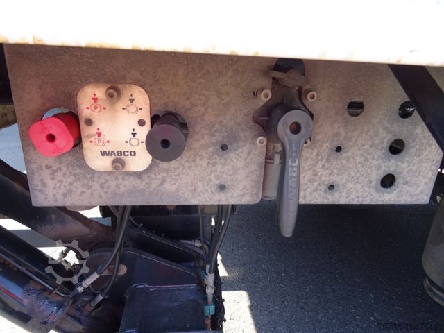 Getränkeauflieger 3Achs Böse Schwenkwand*Trideck Lenkung*3 to LBW