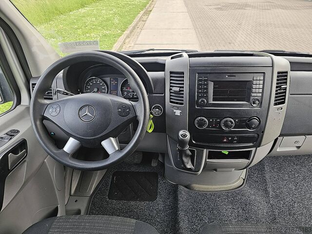 Yüksek tavanlı istasyon vagonu MERCEDES-BENZ SPRINTER 316 L2H2 Automaat 163Pk!