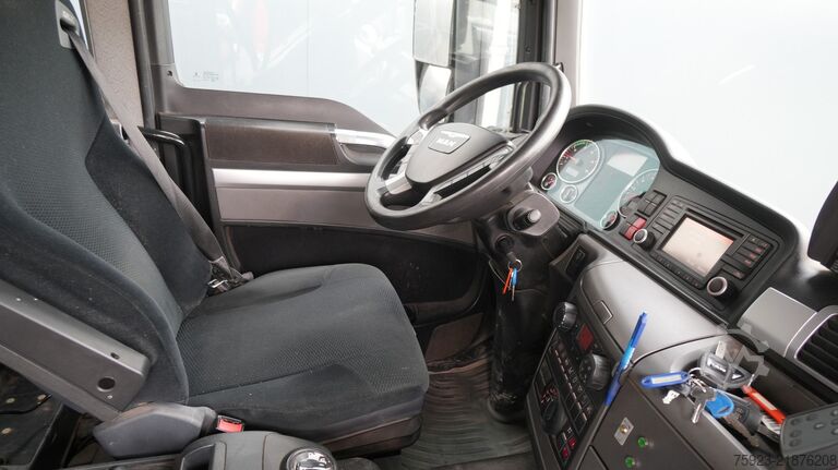 Damperli kamyon MAN TGS 49.460 10x8 tipper 393.000km
