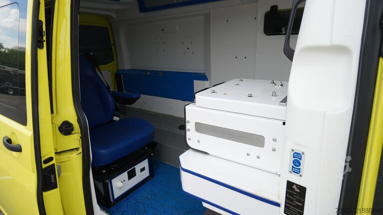 Ambulans Volkswagen TRANSPORTER AMBULANCE MEDIC TRUCK