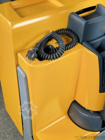 Alçak kaldırma kamyonu yaya Jungheinrich EJE C20 - Service Neu - Batterie 79% - Nur 2.194 Std.