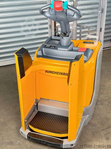 Yüksek kaldırma kamyonu sürücüsü Jungheinrich ERC 212 - Service Neu - Batterie 80% - 2,5m Hub
