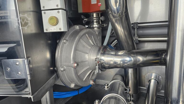 Tartálykocsi Renault Lander 460 4x2