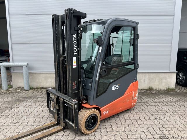 Elektrikli 3 tekerlekli forklift Toyota 8 FBE 20 T / Akku 80%