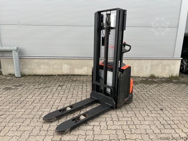 Kézi emelő Toyota SWE 100