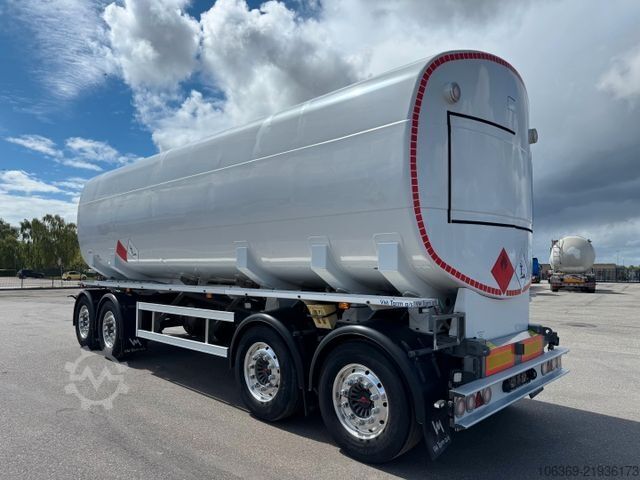 Naczepa cysternowa  VM Tarm 4 Achs Tankanhänger 33.000 L ADR