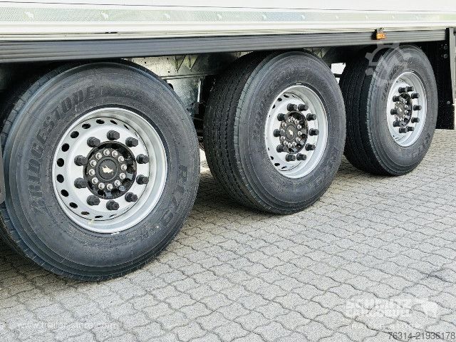 Rashladna poluprikolica Schmitz Cargobull Tiefkühler Standard Doppelstock Trennwand