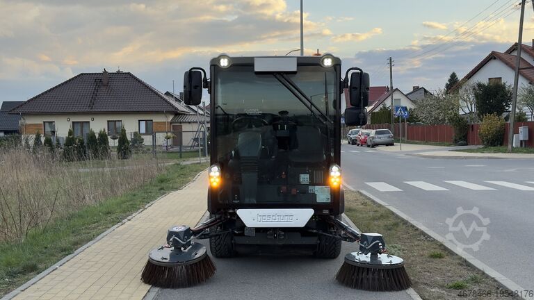 Elektrische veegmachine Boschung Urban Sweeper S2.0 Powered by Electric