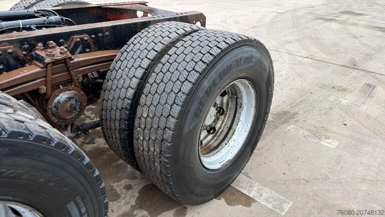 Fahrgestell mit Fahrerhaus Volvo FL 10 - 320 (POMPE MANUELLE / MANUAL PUMP / LAM...