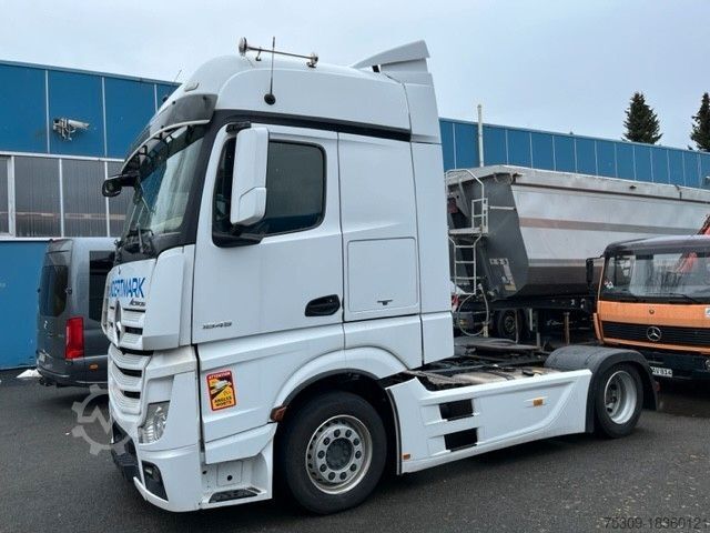 Volumen SZM MERCEDES-BENZ 1845 LSnRL Low Liner - Standklima -