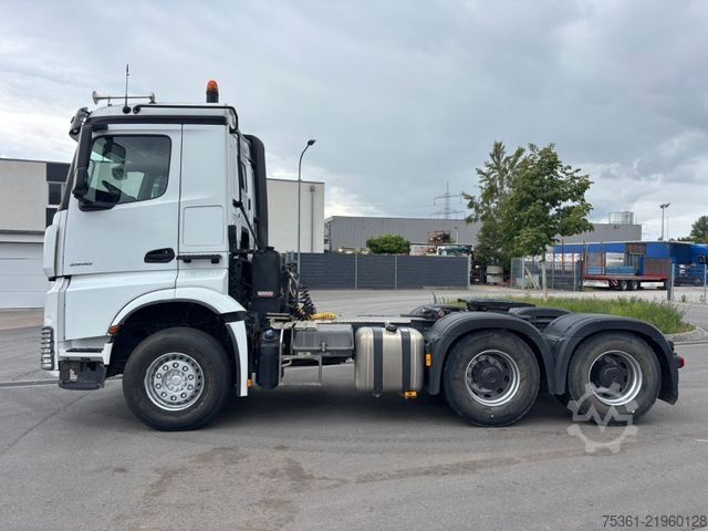 Standart çekici ünitesi MERCEDES-BENZ Arocs 2658 6X4 EURO6 Retarder Kipphydraulik