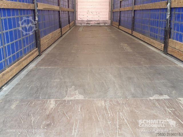 Semirimorchio con telone Schmitz Cargobull Semitrailer Curtainsider Standard