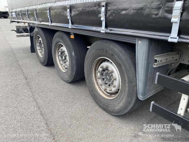 Semi-reboque aberto com lona Schmitz Cargobull Semitrailer Curtainsider Standard