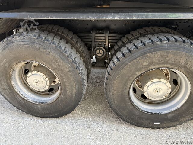 Wywrotka Mercedes-Benz Actros 4146K Kipper 8x4 40T Euro3