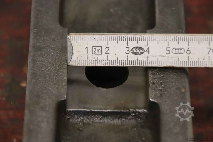 Lägre ram unbekannt Spannbreite 208 mm