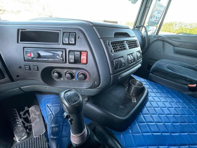 Camião plataforma com lona DAF XF 95-430