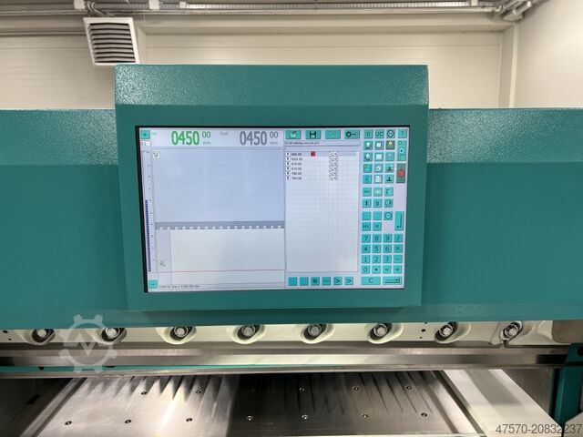 Paper cutting machine Perfecta 132 TS Paper Cutting Guillotine