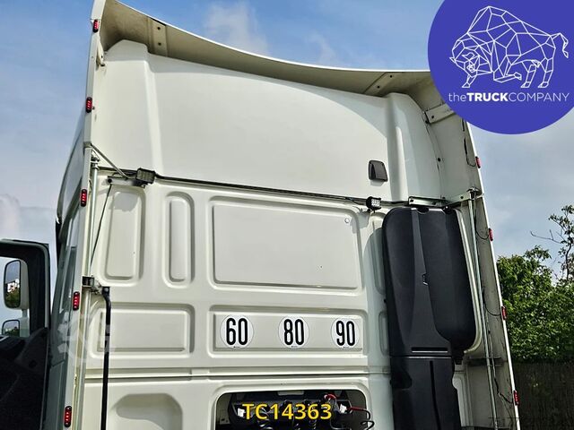 Standaard-SZM DAF XF 105 530
