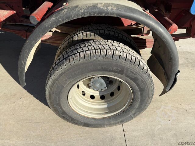 Carrinha basculante trilateral Iveco Eurocargo 75E14K Kipper 4x2 Euro2