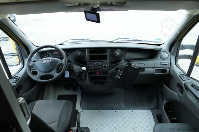 Skåpbil iveco Daily 35 S11 C30C AUTOMATIK KAMERA Regale LUFT DURCHGANG EURO-5 CoC