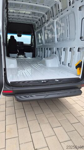 Yüksek tavanlı panelvan MERCEDES-BENZ Sprinter III Kasten  519 CDI RWD 4x 4 Allrad
