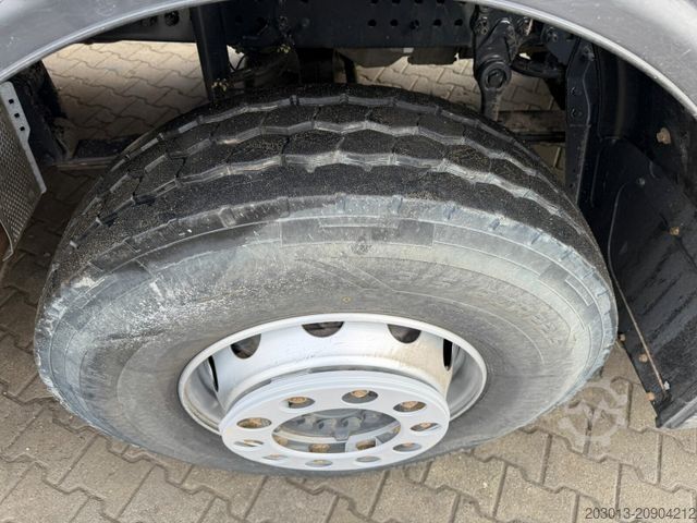 Trójstronna wywrotka MERCEDES-BENZ Arocs 3243 8x4 Kipper Schwarzmuller Bordmatik